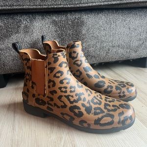 Women’s size 10 Hunter boots